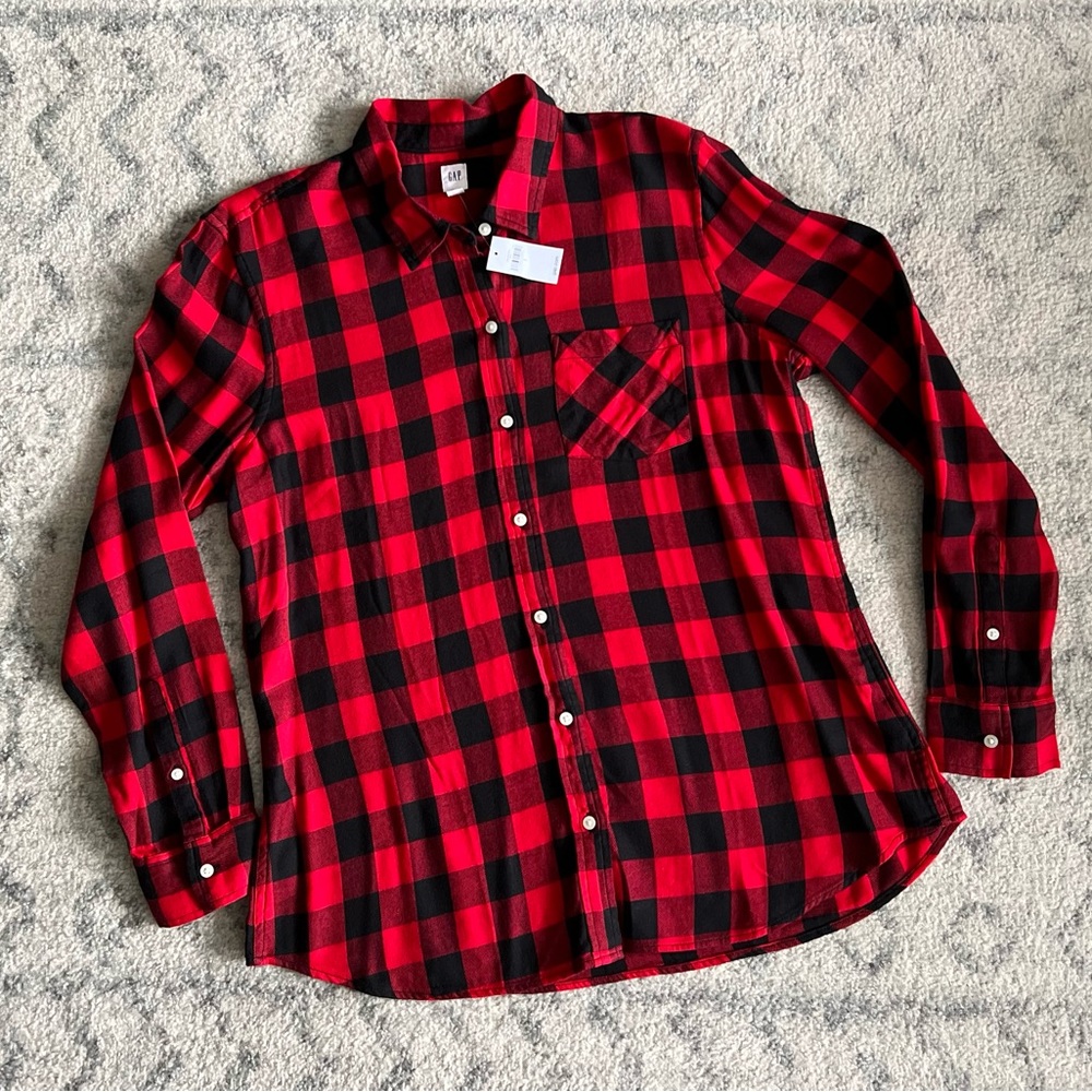 GAP Buffalo Check Red & Black Flannel Large